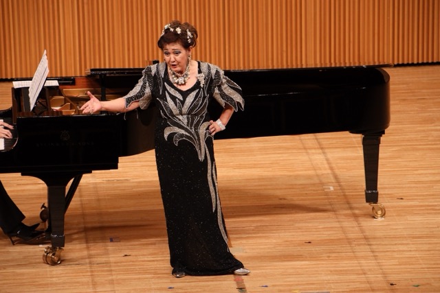 天野加代子／松山優香